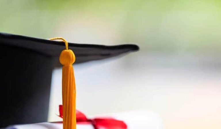 Texas High School Cheerleader Loses Valedictorian Status over GPA ‘Miscalculation’