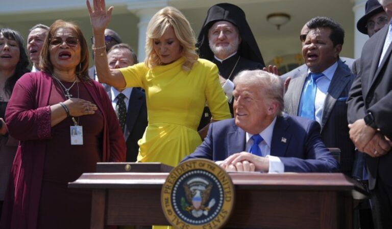 Trump Asks Muslim Leaders ‘Do You Want to Die?’ and ‘What About the 38 Virgins?’
