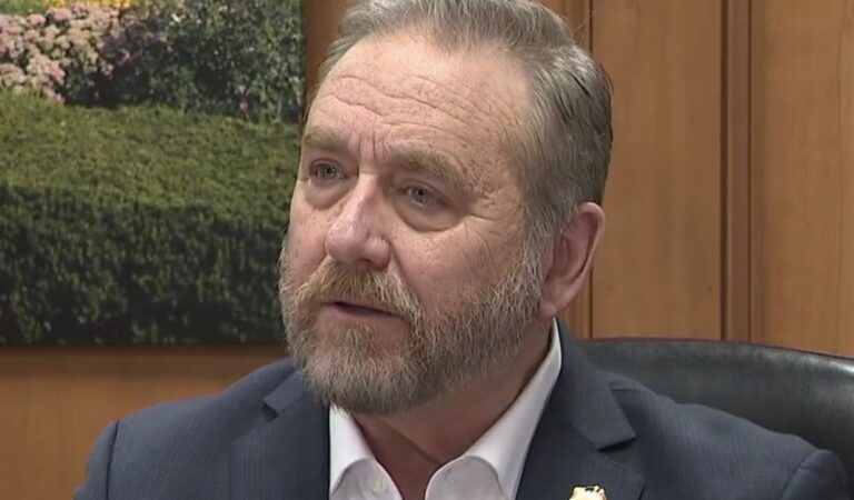 Republican Gubernatorial Candidate Suspends Campaign