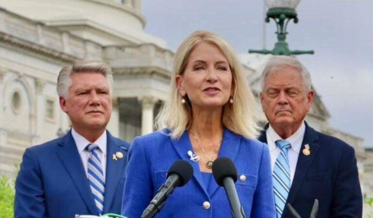 Exclusive: GOP Rep. Mary Miller Calls on Teachers Union President to ‘Resign in Disgrace’