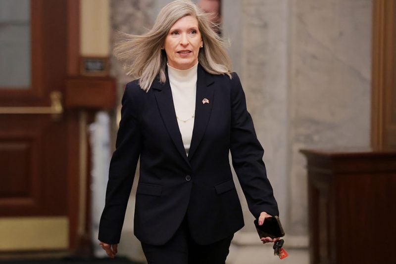 WASHINGTON, DC - JANUARY 27: U.S. Sen. Joni Ernst (R-IA) arrives at the U.S. Capitol on January 27, 2026 in Washington, DC. The Senate is discussing DHS funding as tensions remain high in Minneapolis after the shooting death of Alex Pretti by federal agents. (Photo by Anna Moneymaker/Getty Images)