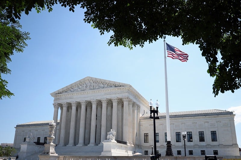 WASHINGTON, DC - MAY 28: The U.S. Supreme Court is seen on May 28, 2026 in Washington, DC. Alabama officials have asked the Supreme Court to pause a lower court's order barring the use of a congressional district map that was ruled to be discriminatory against Black voters for the 2026 midterm elections. (Photo by Kevin Dietsch/Getty Images)