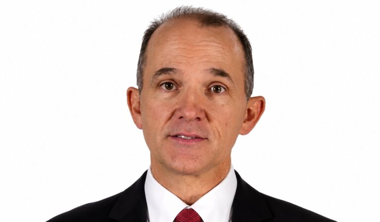 Republican Gubernatorial Candidate Announces “5-Year AI Data Center Moratorium Plan”