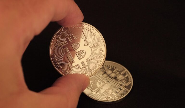 Here’s Why The Bitcoin Price Is Crashing And What To Expect Next