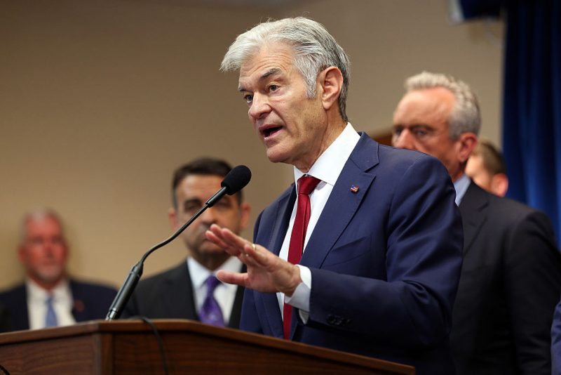 MINNEAPOLIS, MINNESOTA - MAY 21: Administrator of the Centers for Medicare and Medicaid Services (CMS) Dr. Mehmet Oz addresses media to announce actions for combating fraud in Minnesota at the U.S. Attorney's Office for the District of Minnesota on May 21, 2026 in Minneapolis, Minnesota. The Department of Justice is bringing charges against 15 people for fraud that targeted seven Medicaid programs and over $90 million in taxpayer dollars. (Photo by David Berding/Getty Images)