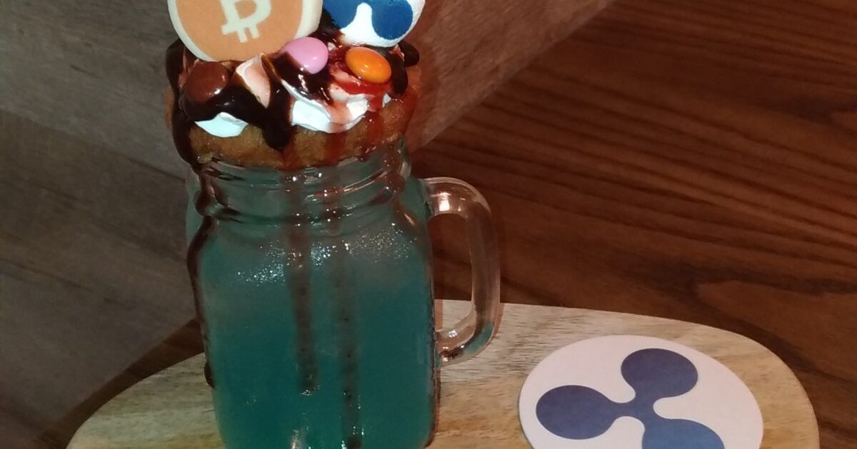 Bitcoin and Ripple drinks in an Osaka cryptocurrency cafe for an XRP payments story.