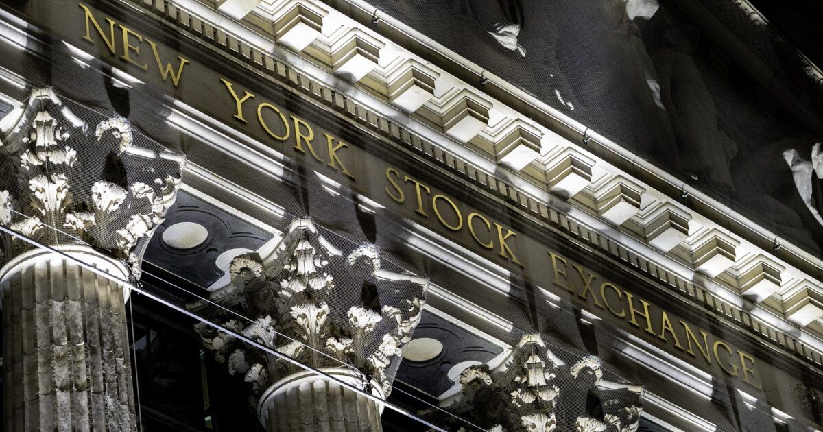 New York Stock Exchange sign on Broad Street for a ProCoinNews story about Securitize and tokenization.