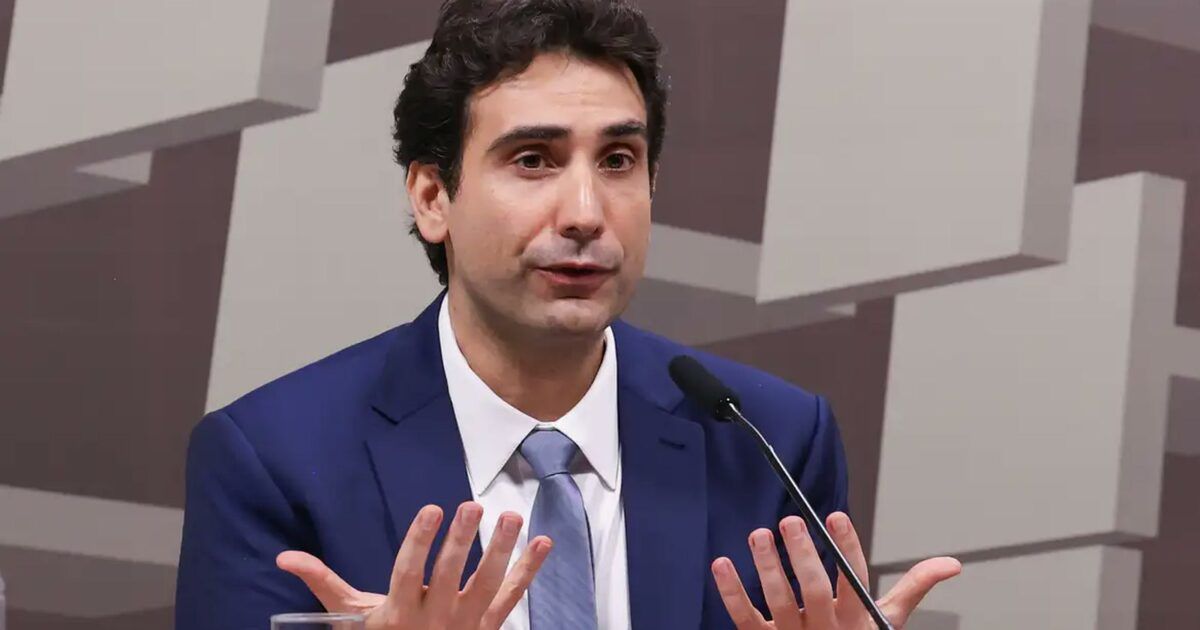 Banco Central do Brasil President Gabriel Galípolo speaking at a congressional hearing