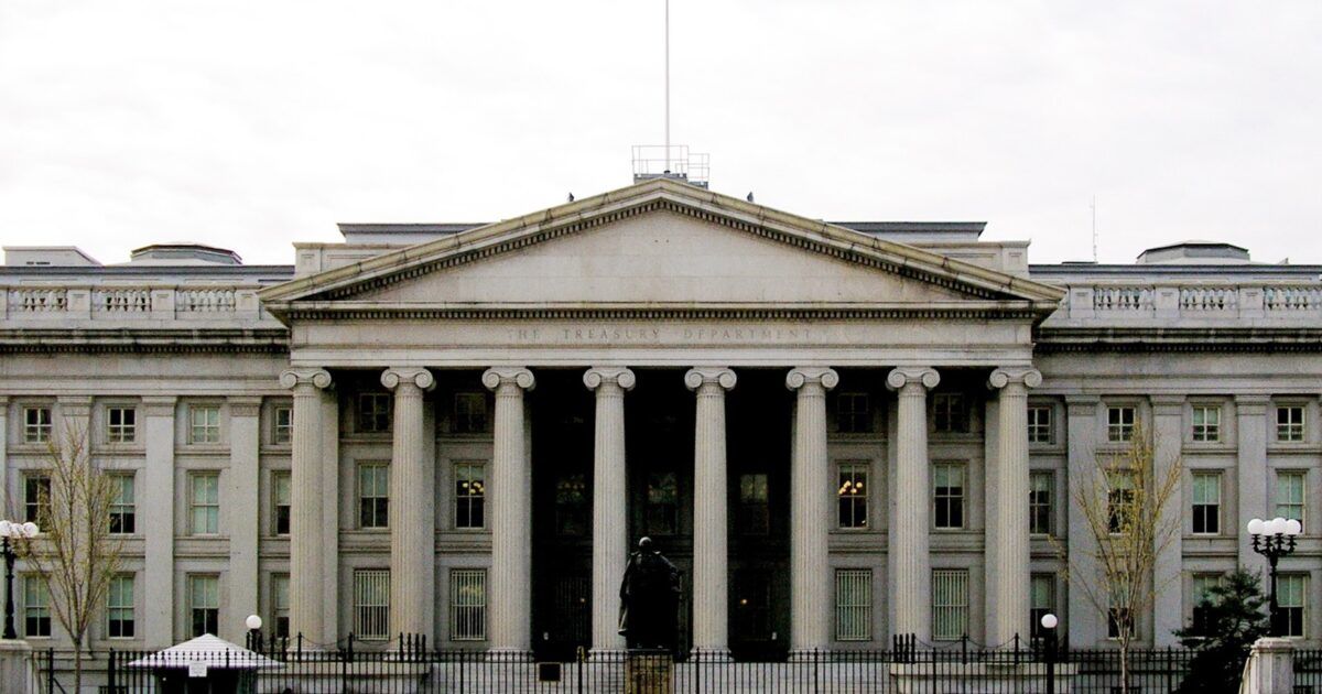 United States Treasury Building as long-term yields pressure Bitcoin