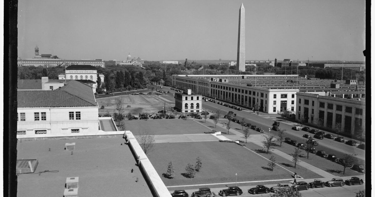 Public-domain view from the Federal Reserve building toward the U.S. Capitol and Washington Monument